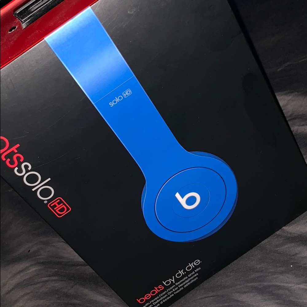 Beats solo HD headphones